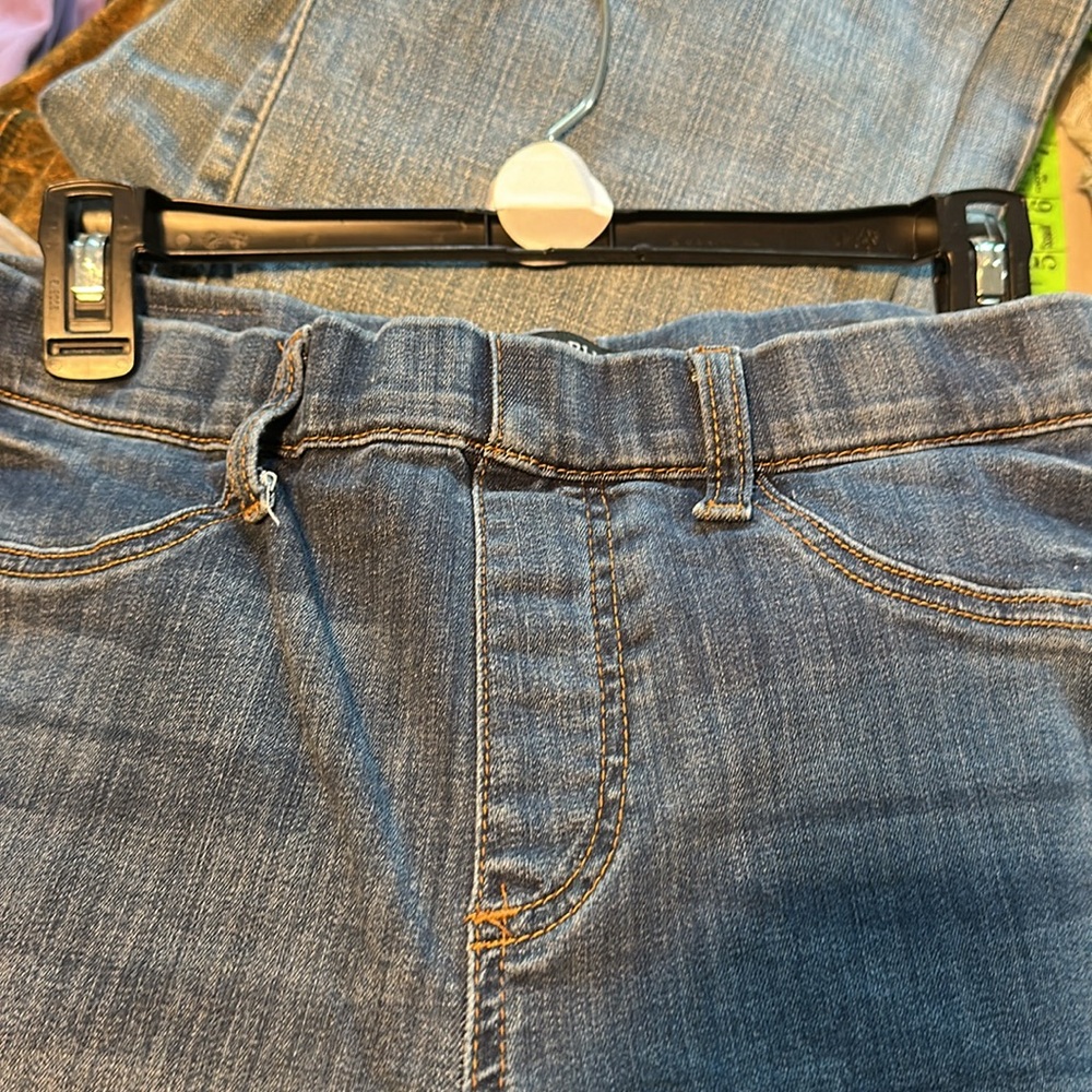 Judy Blue Pull on boyfriend Jeans - Picture 4 of 4